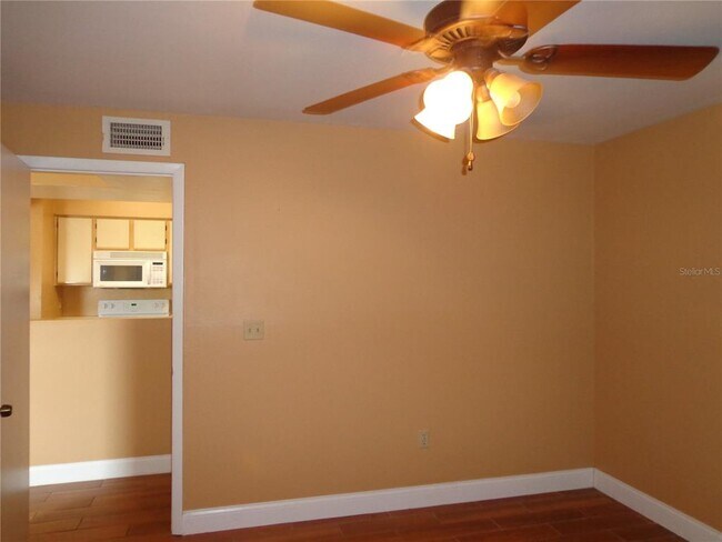 Building Photo - 3038 Parkway Blvd