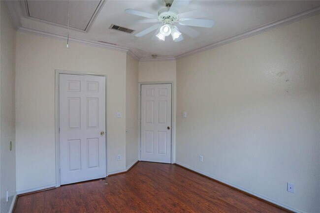 Building Photo - 9400 Bellaire Blvd