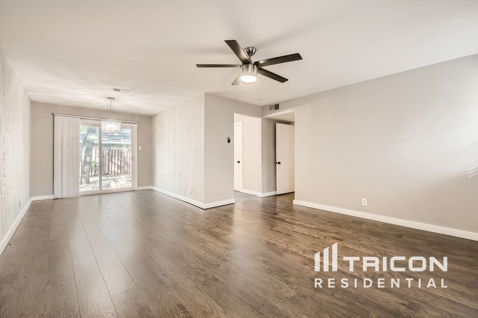 Building Photo - 506 Canyon Ridge Dr