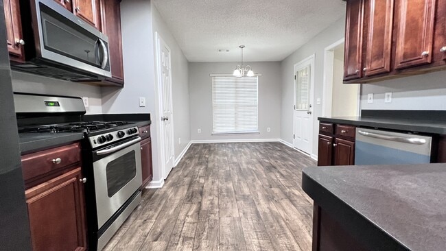 Building Photo - 7735 Country Pass