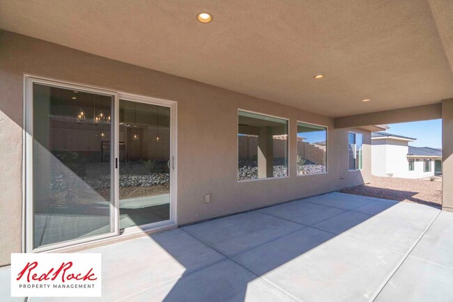 Building Photo - Come Live in the Desirable Sage Canyon Nei...