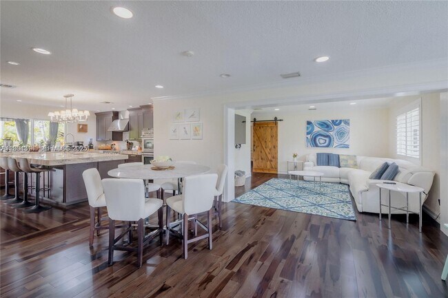 Building Photo - 8500 SW 70th St