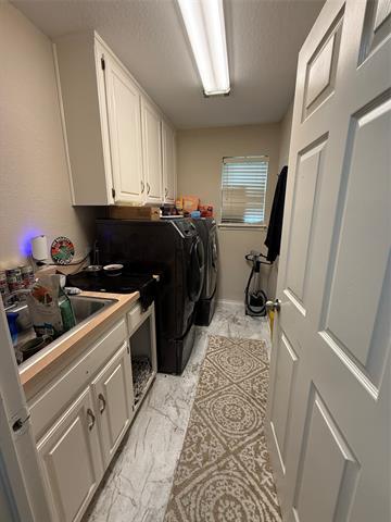 Building Photo - 500 Evergreen Dr