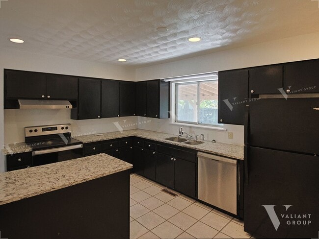 Building Photo - Charming 3-Bedroom, 2-Bath Home for Rent i...