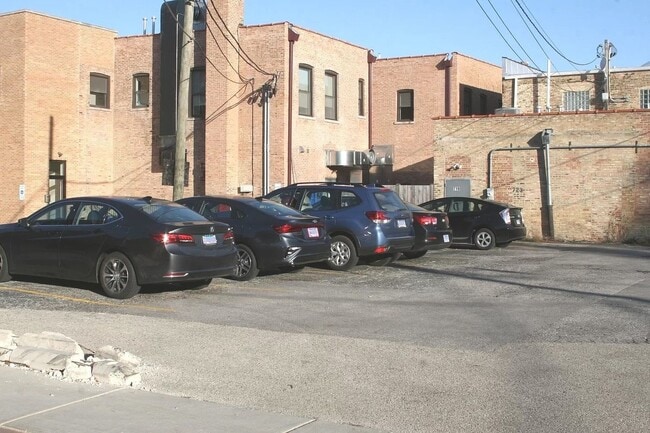 Building Photo - 721 South Blvd