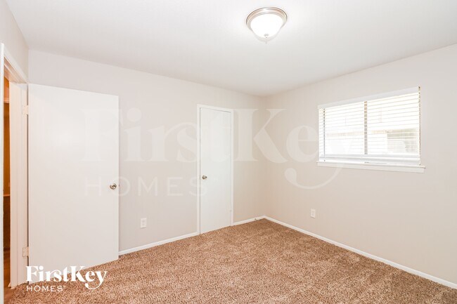 Building Photo - 15818 Nutcracker Ct