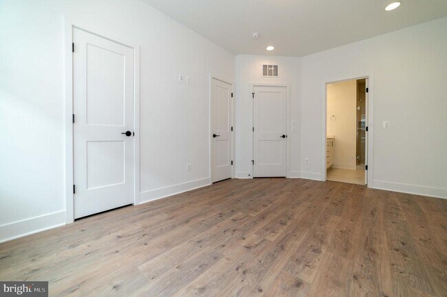 Building Photo - 7353 Blade Dr