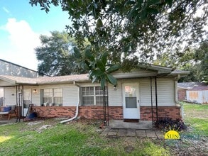 Building Photo - Quaint 1 Bedroom Unit in Niceville