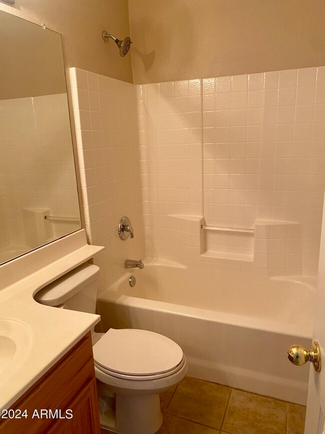 Building Photo - 4008 E Ironhorse Rd