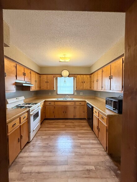 Building Photo - 1235 Harrell