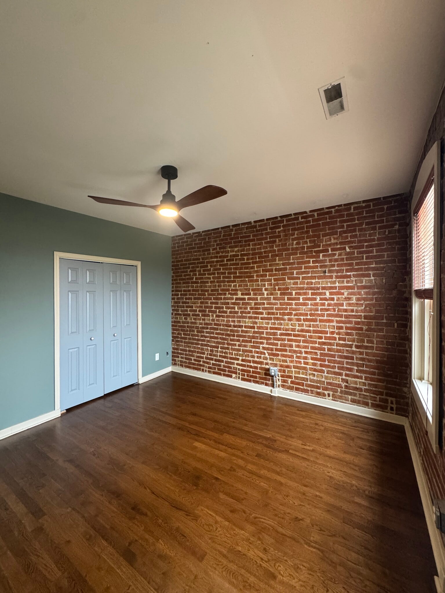 Primary bedroom - 200 E 43rd St