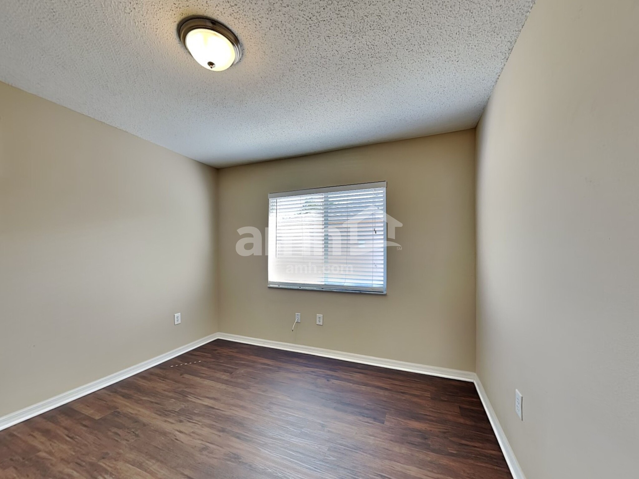 Building Photo - 3144 Summer House Dr