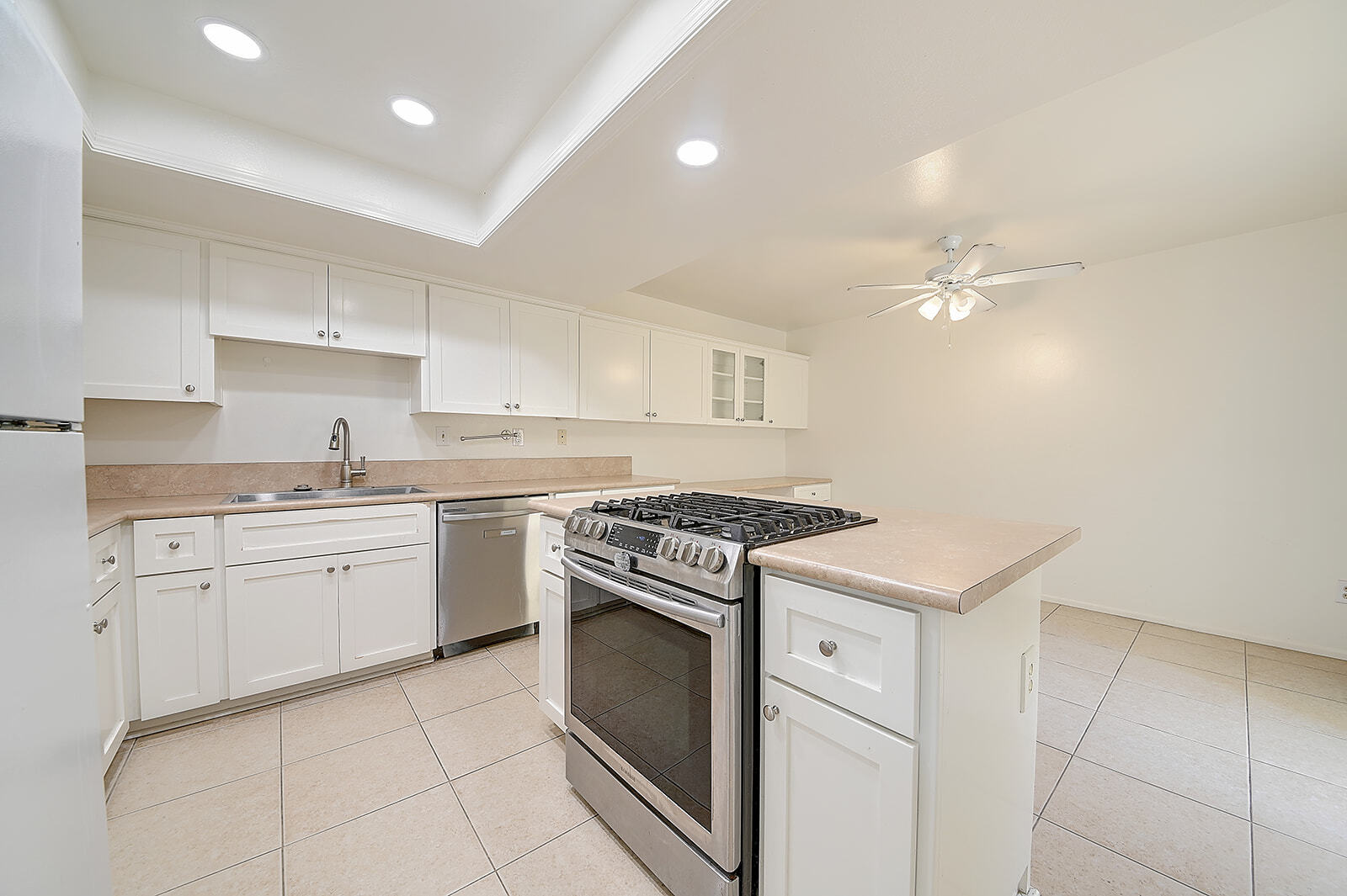 Building Photo - 17054 A Ln