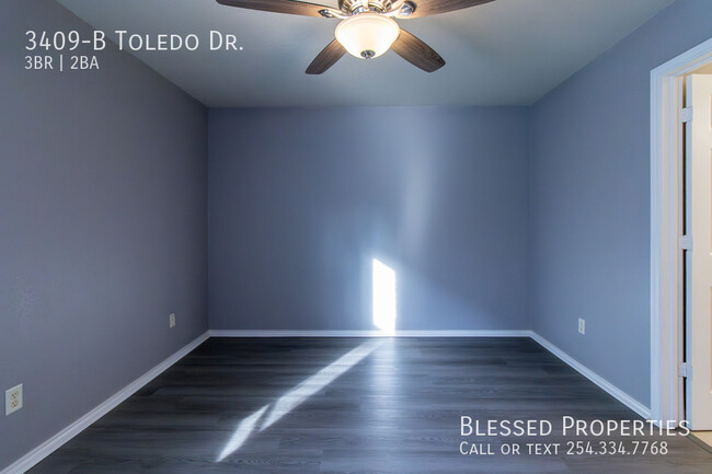 Building Photo - 3409 Toledo Dr