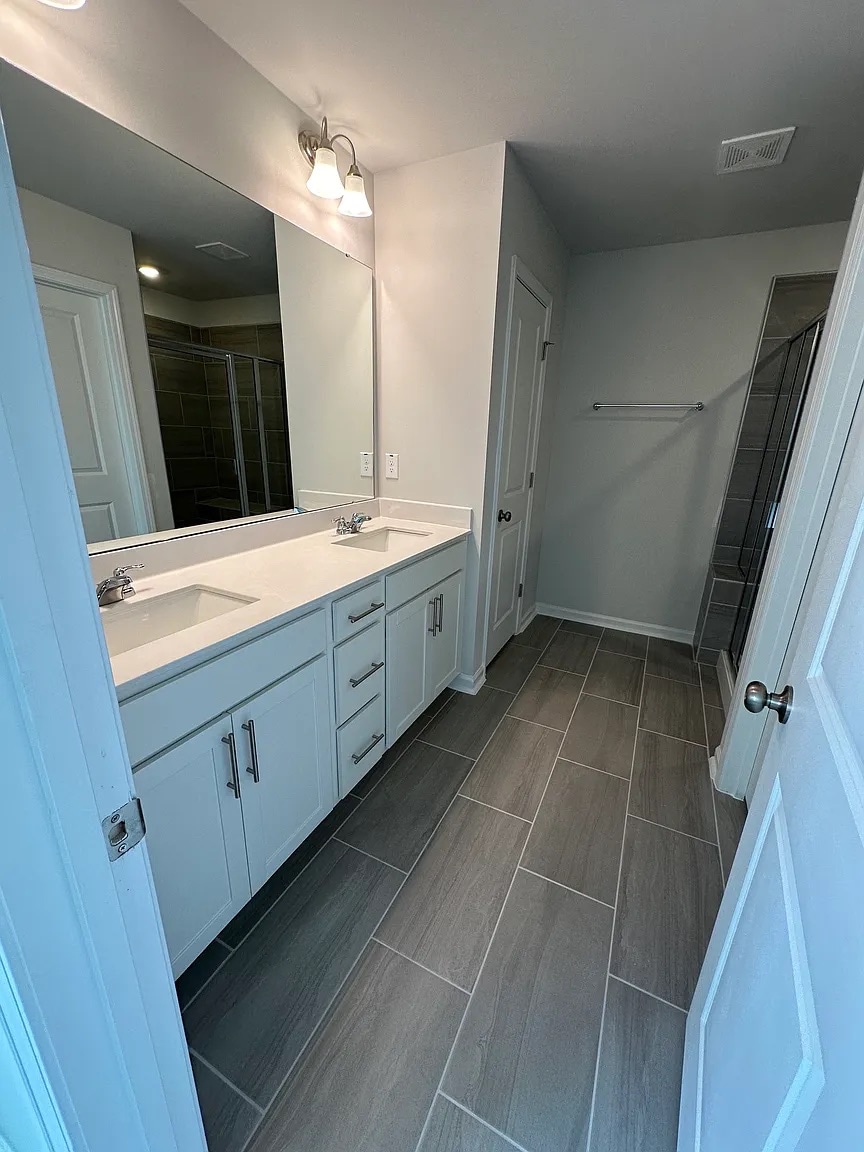 Building Photo - Room in Townhome on Arkose Dr