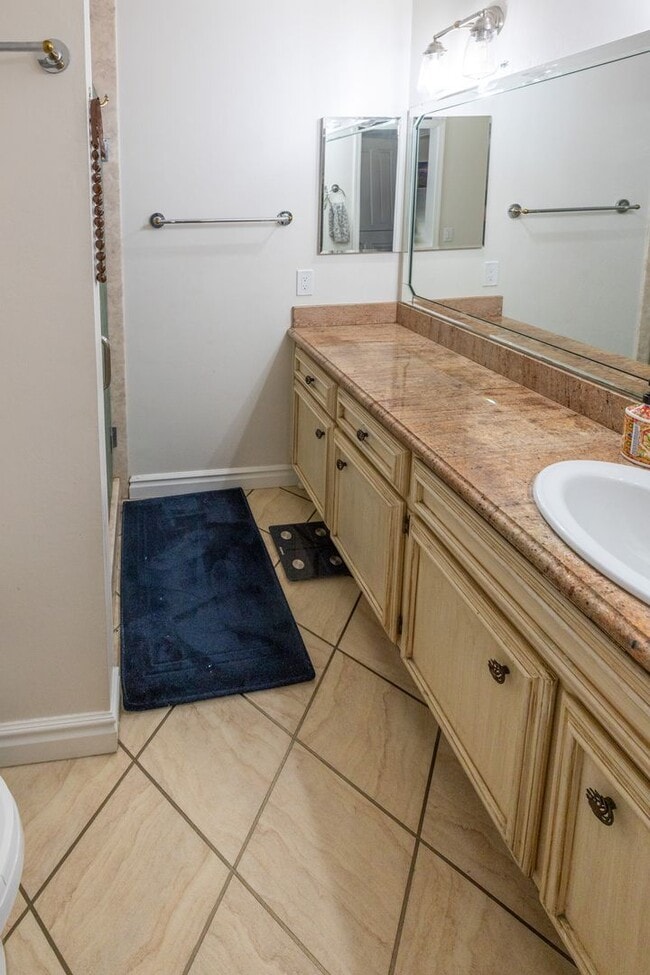 Building Photo - Charming Niles District Home with Private ...