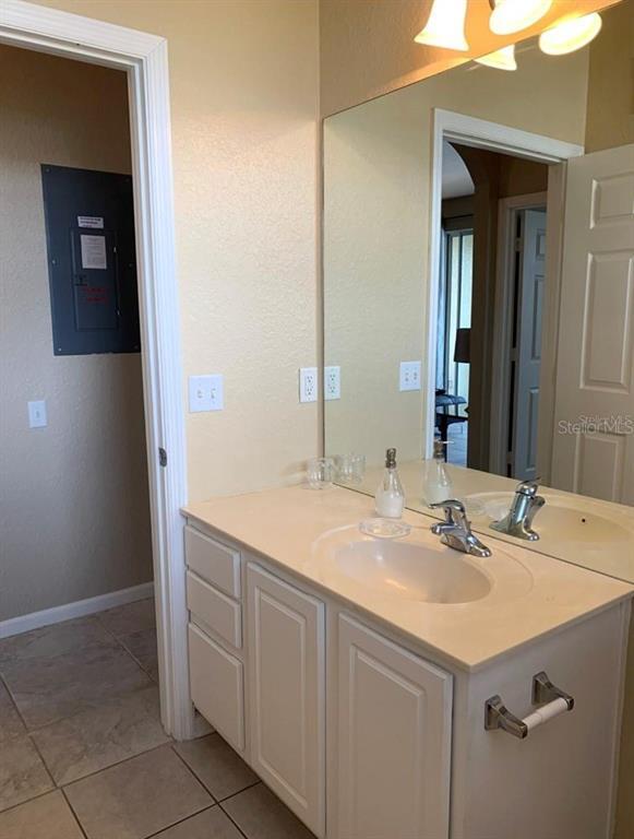 Building Photo - 2484 San Tecla St