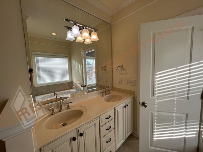 Building Photo - Fresh Paint, New Carpet - Elegant 3 Story ...