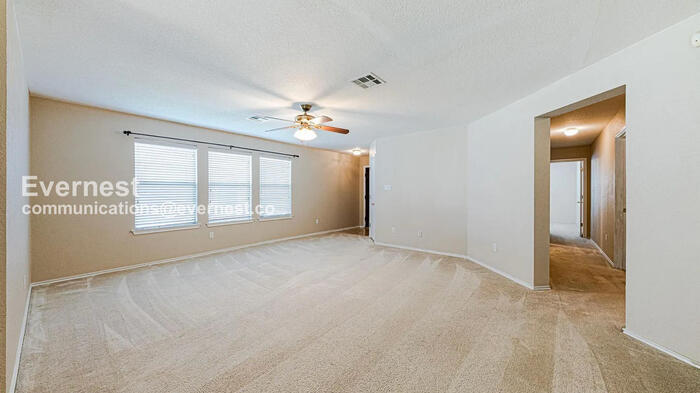 Building Photo - 109 Covey Ln