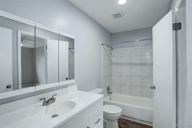 Building Photo - 3644 W 90th Pl