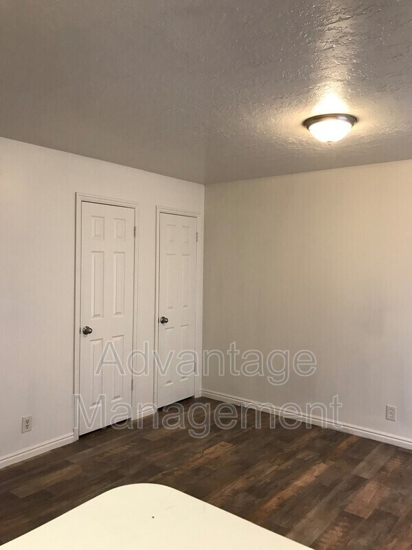 Building Photo - 952 S Freedom Blvd