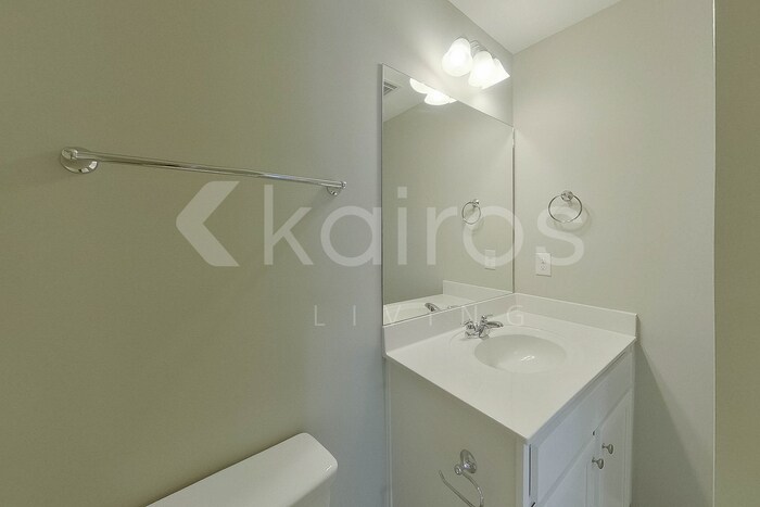 Building Photo - 948 Silent Barge Cv