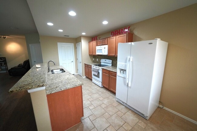 Building Photo - Immaculate Rental in Schertz! Realtor Commission: $500