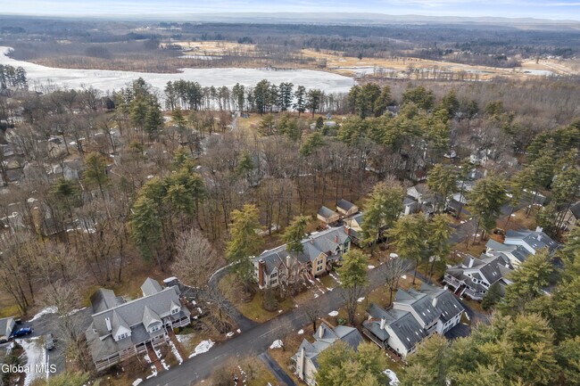 Building Photo - 19 Sarazen St