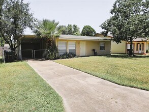 Building Photo - 118 Pompano Ave