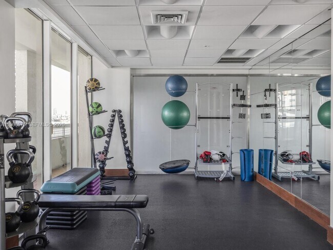 Building Photo - 31 SE 5th St