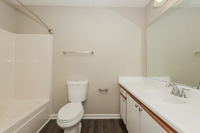 Building Photo - 1318 Lyndsey Ridge Dr