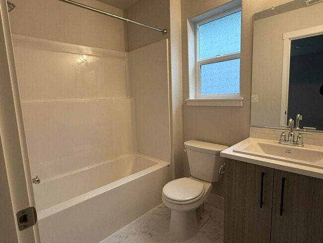 Building Photo - Beautiful Three Bedroom New Construction Home For Rent