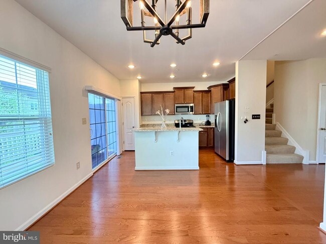 Building Photo - 3517 Sea Grass Ln