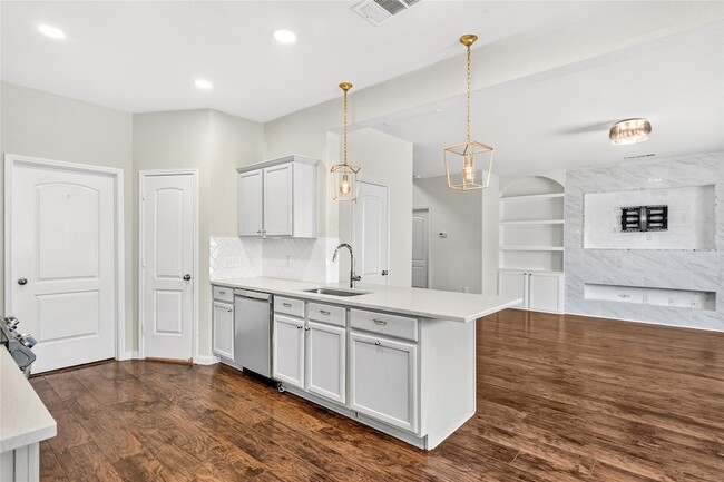 Building Photo - 1202 Arizona Dr