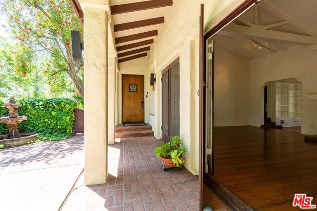 Building Photo - 329 N McCadden Pl