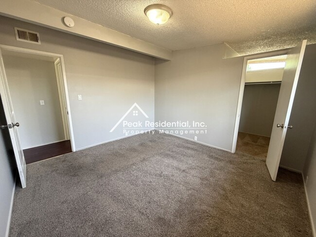 Building Photo - Mid-Century Modern 3bd/2ba Near Madison & ...