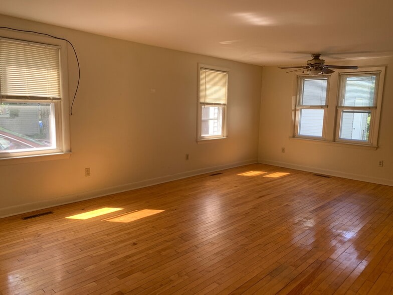 Building Photo - 185 Columbia Ave