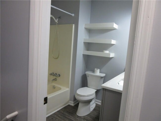 Building Photo - 2254 Post Oak Dr