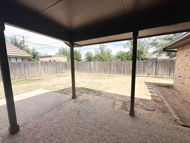 Building Photo - Fully Remodeled 3 Bedroom 2 Bathroom For Rent