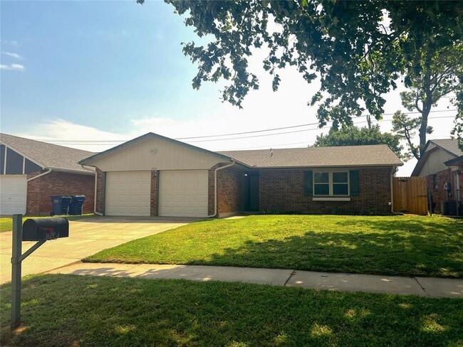 Primary Photo - 1024 S Highland Dr
