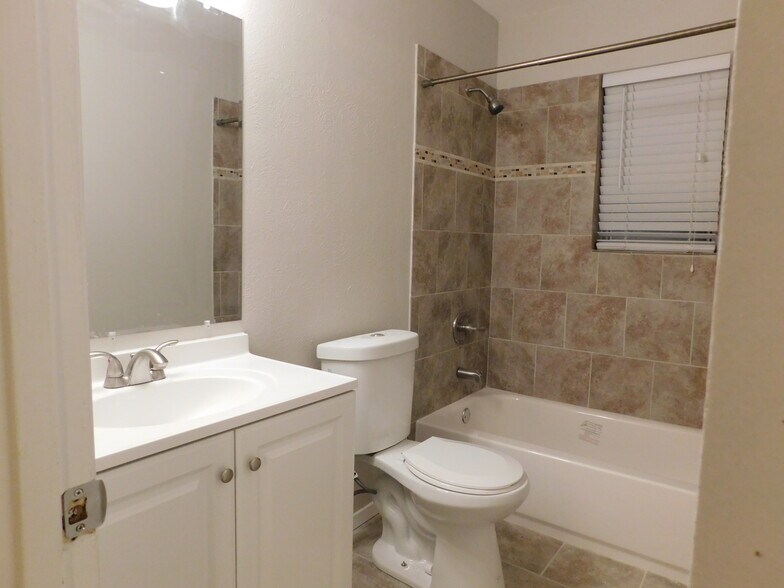 Building Photo - 2500 Morningside Dr