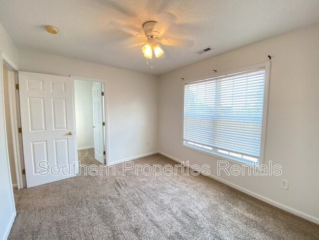 Building Photo - 346 Cresthaven Dr