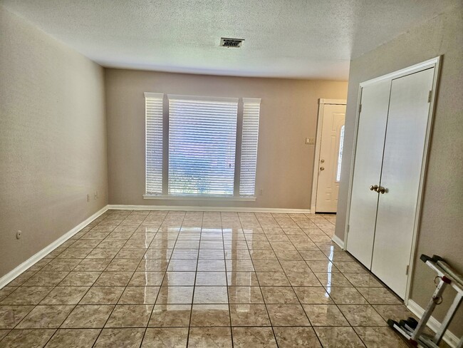 Building Photo - 5510 Deep Forest Dr