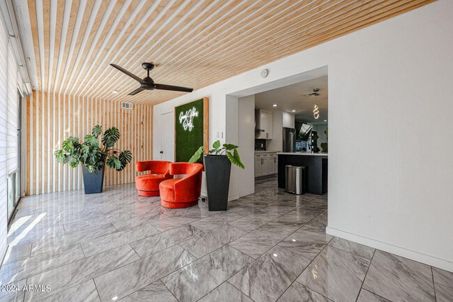 Building Photo - 3213 E Emile Zola Ave