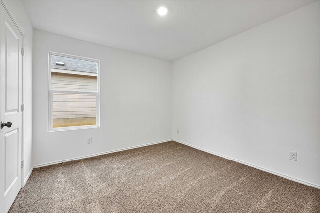 Building Photo - 9206 Selene Pl
