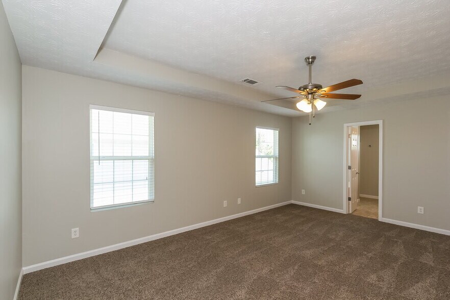 Building Photo - 465 Cathedral Dr