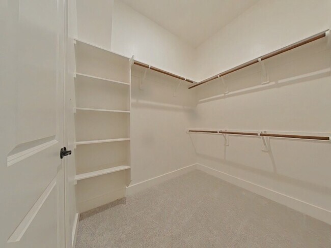 Building Photo - 1020 Prescott Dr