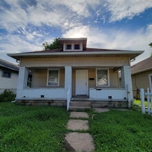 Building Photo - Westside 2 Bedroom