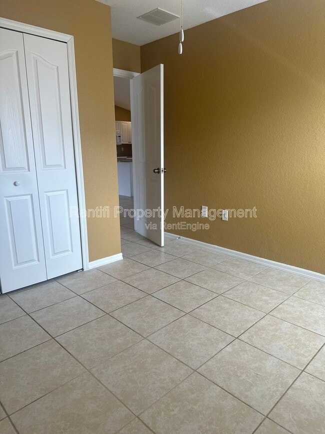 Building Photo - 1513 NE 36th Terrace