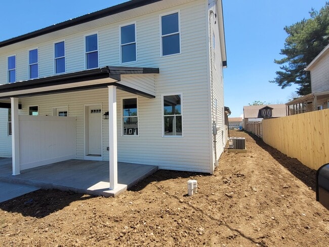 Building Photo - Newly renovated 3 bedroom Townhome - Gordonville